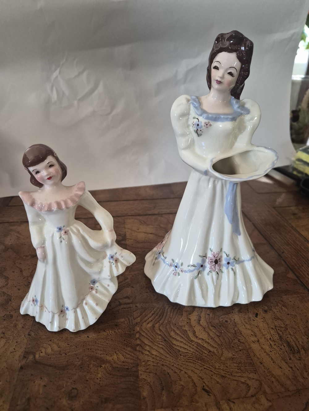 Vintage Pasadna CalifornPorcelain Lady Figurines (2)